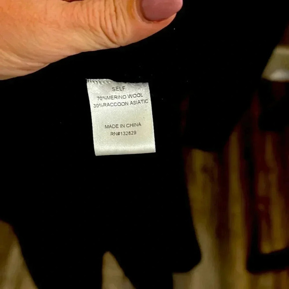 LPS Turtle Neck wool  Dress in Black w/ 2 side slits

8145 - Picture 3 of 3